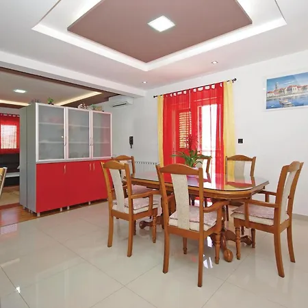 Stunning In With Kitchen * Umcani