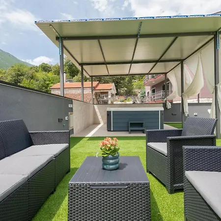 Сasa de vacaciones Stunning In With Kitchen